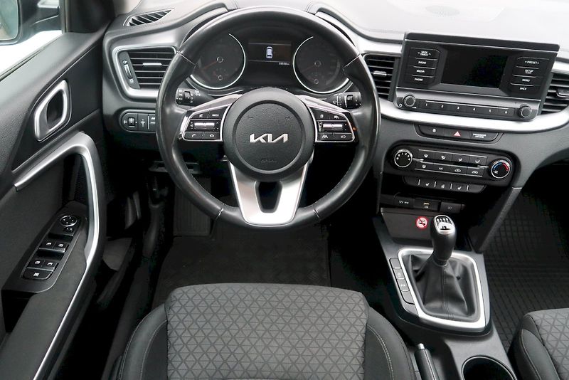 Kia Ceed (2022) Sportswagon, 1.0 T-GDI / 88 kW - fotka 9 z 29