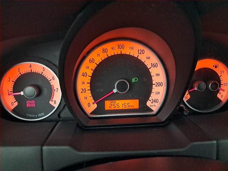 Kia Ceed (2009) 1.6 CVVT, nová STK, zamluveno - fotka 11 z 17
