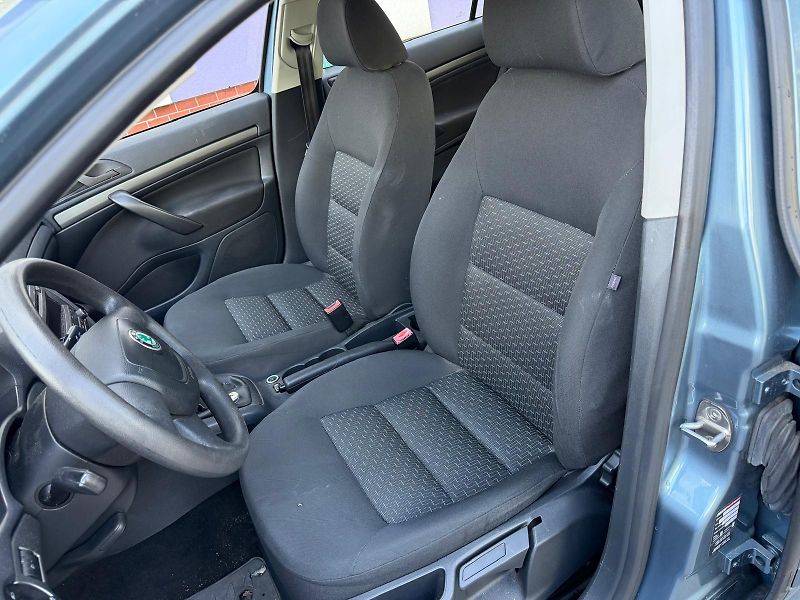 Škoda Octavia 1,9 TDI Ambiente /ČR/2.majitel - fotka 10 z 21