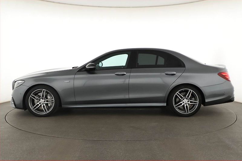 Mercedes-Benz Třídy E (2018) E 53 AMG 4MATIC+ - fotka 3 z 20