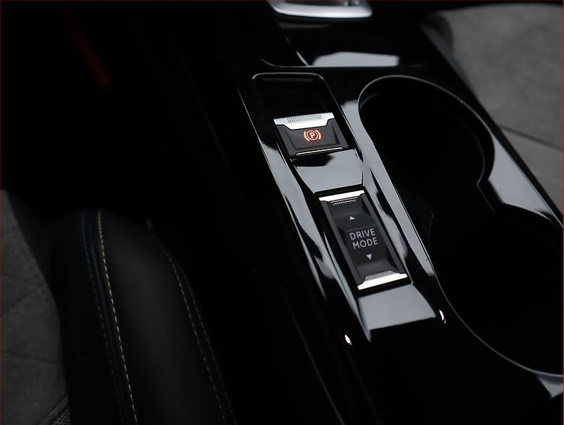 Peugeot 208 (2020) GT 50 kWh, SoH 92%, Automat - fotka 22 z 26