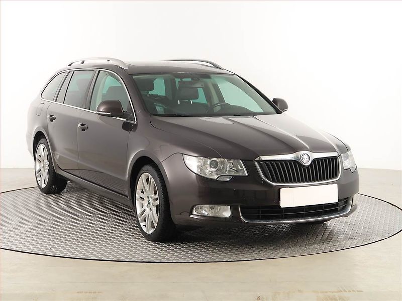 Škoda Superb (2011) Elegance 1.6 TDI, Navi - fotografie inzerátu
