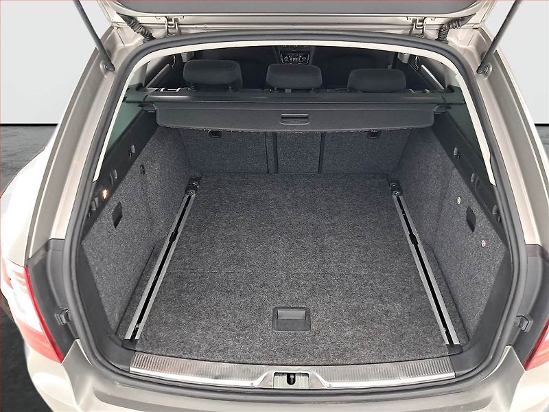 Škoda Superb (2013) Ambition 2.0 TDI, Automat - fotka 14 z 20