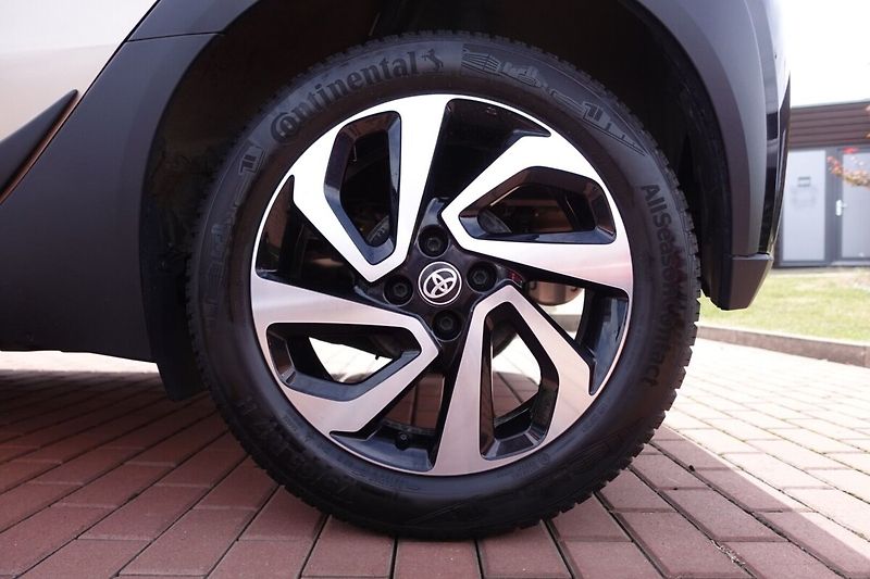 Toyota Aygo 1,0i 53kW M/T Style - fotka 8 z 26