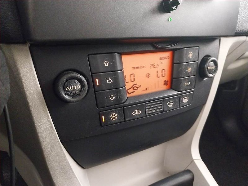 Fiat Stilo (2005) 1.8 16V, nová STK, rezervace - fotka 13 z 19