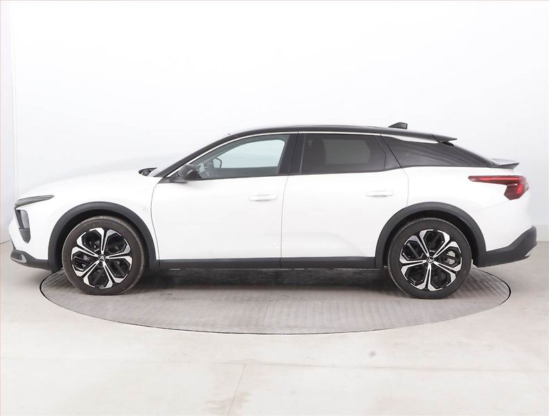 Citroën C5 X (2022) 1.2 PureTech - fotka 3 z 16