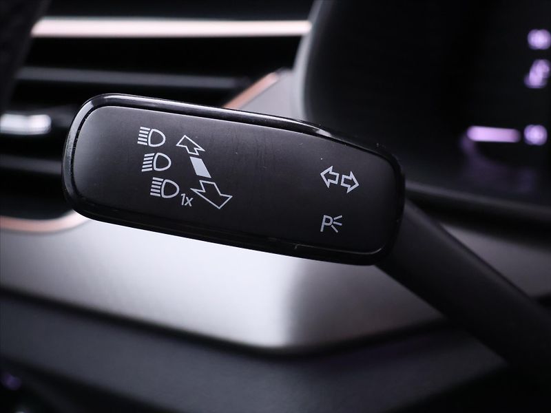 Škoda Kamiq 1,5 TSI 110kW DSG Style Kůže - fotka 20 z 41