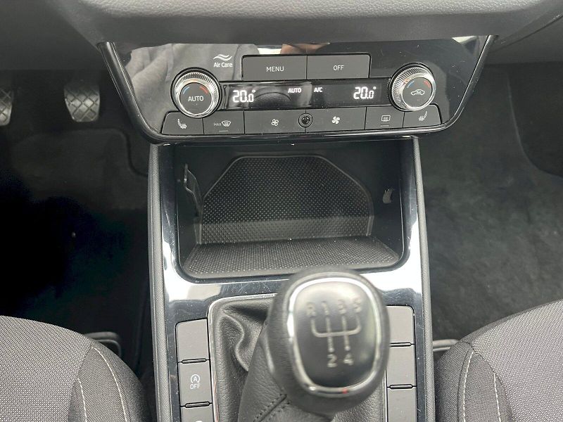 Škoda Fabia (2024) SELEC TS 70/1.0 M5F - fotka 19 z 27