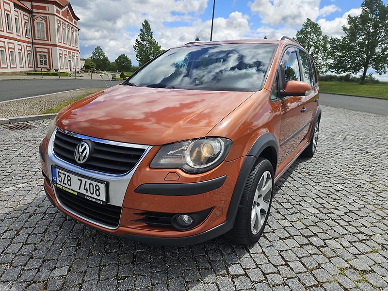 Volkswagen Touran (2007) CROSS 1.9TDI, SPLÁTKY  - fotka 2 z 22
