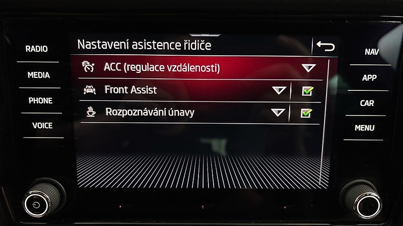 Škoda Kodiaq 2.0 TDI DSG 4x4 Sportline - fotka 25 z 29