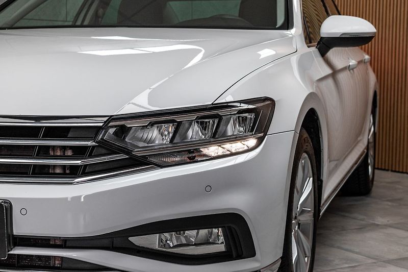 Volkswagen Passat 1.5 TSI ELEGANCE*DSG*DPH*ČR 1M - fotka 34 z 39