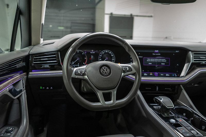Volkswagen Touareg 3.0 TDI 210 kW 4Motion - fotka 11 z 38