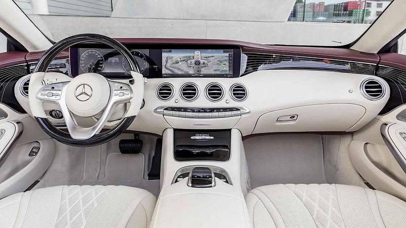 Mercedes-Benz třídy S Kabriolet.