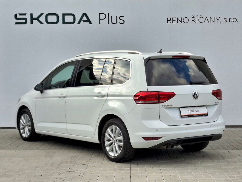 Volkswagen Touran (2017) HighLine DSG 2,0TDi 110kW - fotka 12 z 35