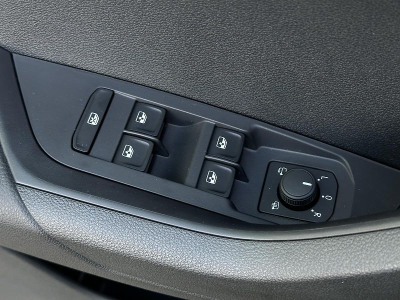 Škoda Karoq 1.5TSi DSG 150PS Sportline Mat - fotka 14 z 46