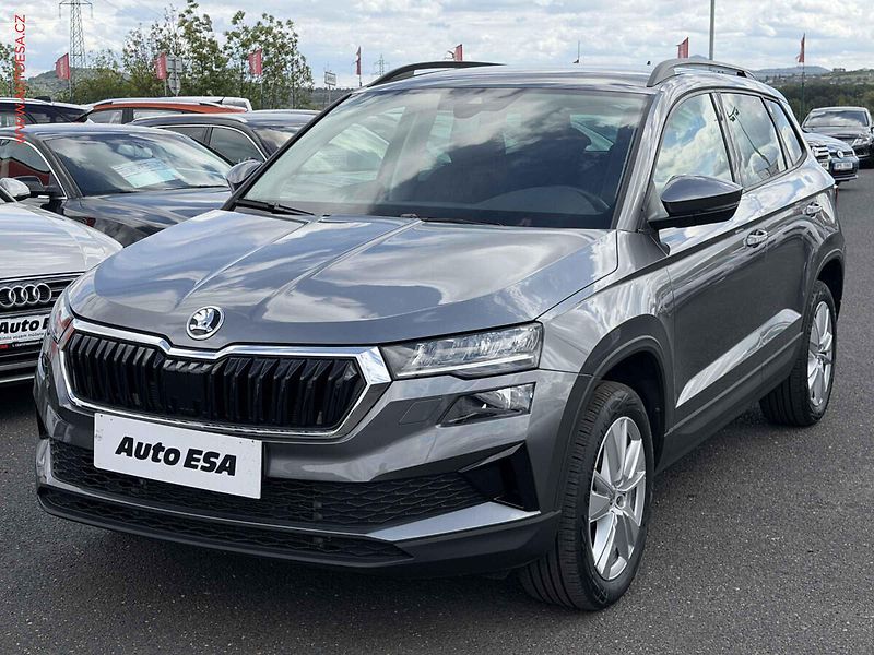 Škoda Karoq (2025) 1.5 TSI, 1.maj,ČR, Selection - fotka 3 z 17