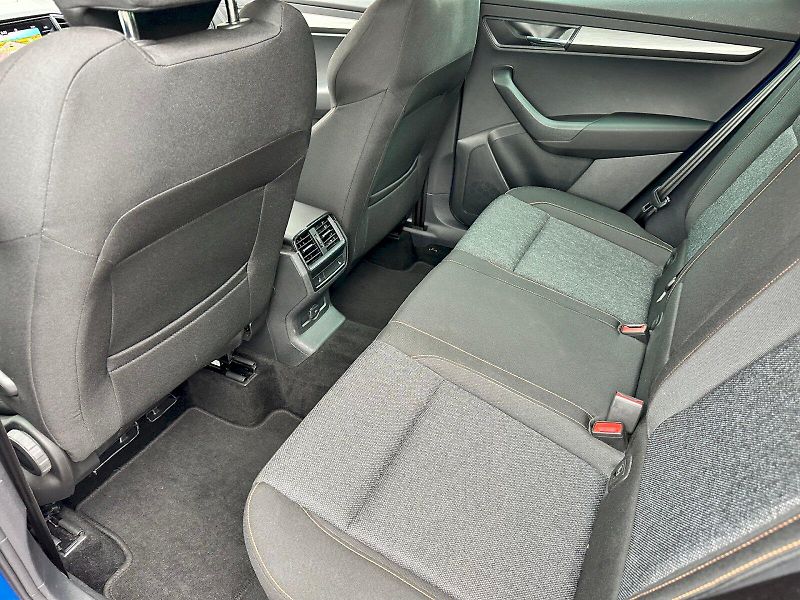 Škoda Karoq (2022) 1.0 TSI 81kW Style - fotka 21 z 23