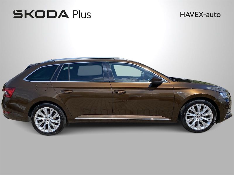 Škoda Superb (2023) Combi 1.5 TSI DSG L&K - fotka 36 z 37