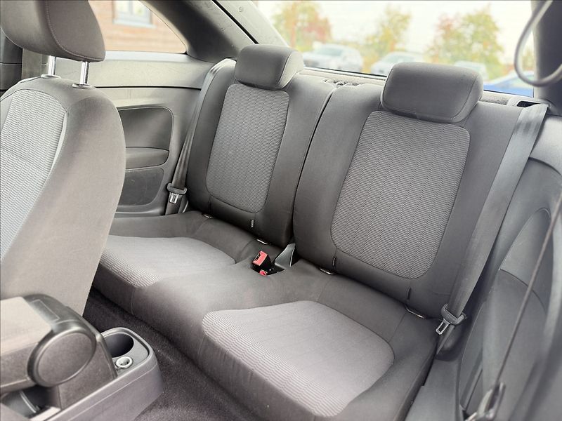 Volkswagen Beetle 1,6 TDI DIGIKLIMA, NOVÉ ZIMNÍ - fotka 15 z 20