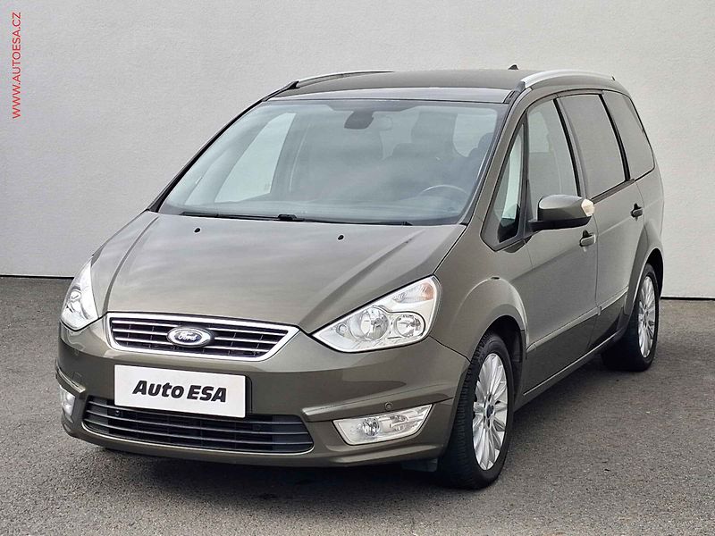Ford Galaxy (2014) 2.0 TDCi, Business, navi, TZ - fotka 3 z 17