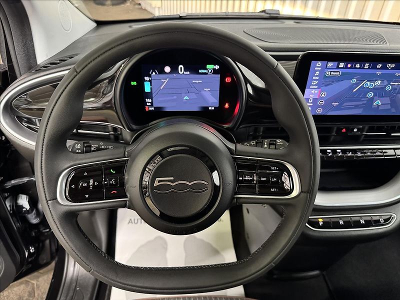 Fiat 500e ELECTRIC DRIVE 70kW ICON - fotka 16 z 38