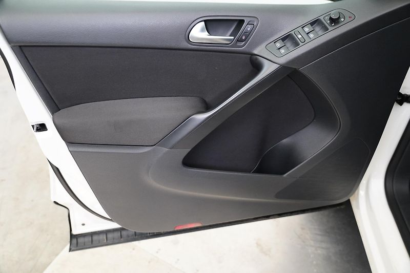 Volkswagen Tiguan - fotka 13 z 24