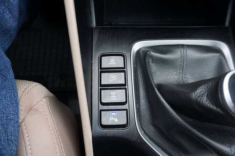 Hyundai Tucson (2016) 2,0 4X4 1,MAJ - fotka 34 z 49