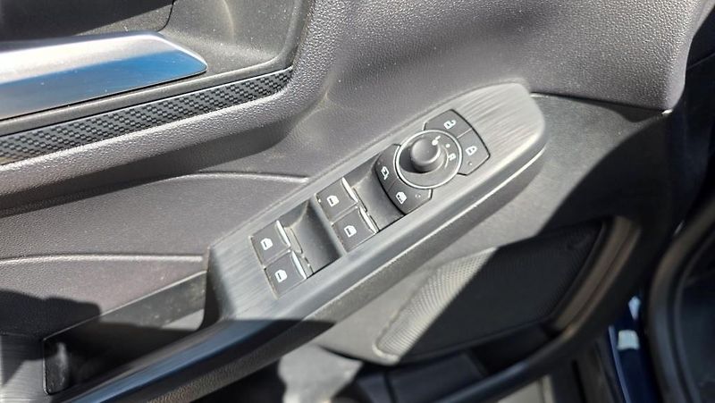 Ford Kuga (2022) 2.5i PHEV 165 kW ST-line AT TZ - fotka 15 z 33