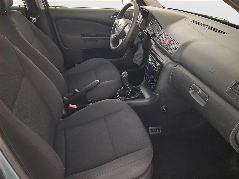 Škoda Octavia (2010) 1.6, nová STK, jezdí výborně - fotka 9 z 18