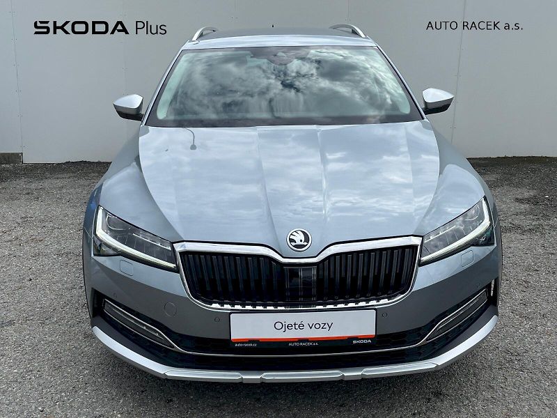 Škoda Superb (2019) 2.0 TDI 140kW Scout Combi 4x4 - fotka 4 z 29