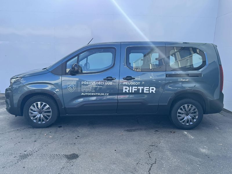 Peugeot Rifter (2025) LONG ALLURE S&S MAN6 1,5 BlueH - fotka 3 z 22