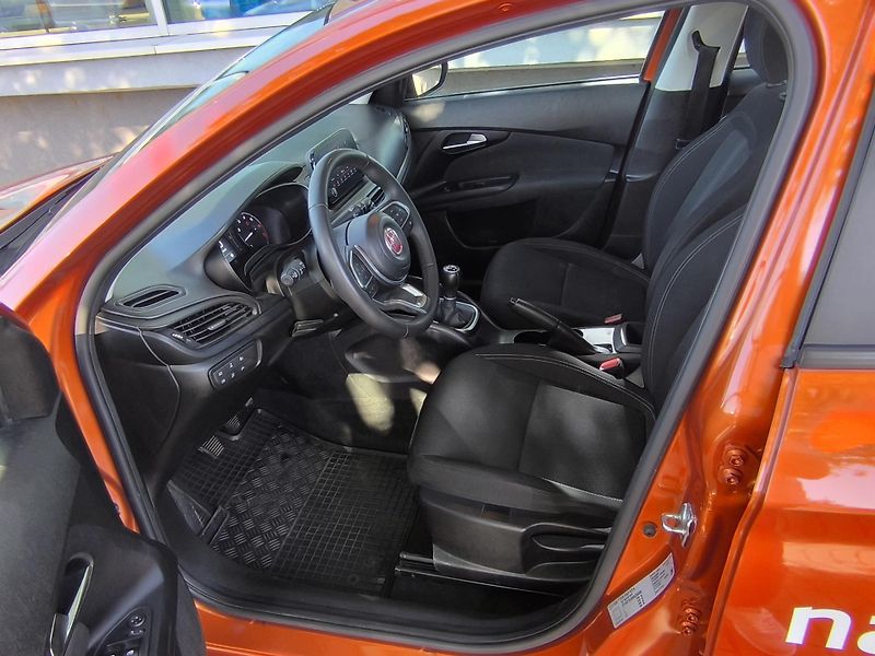 Fiat Tipo (2023) 1.0 Firefly 100k - fotka 12 z 32