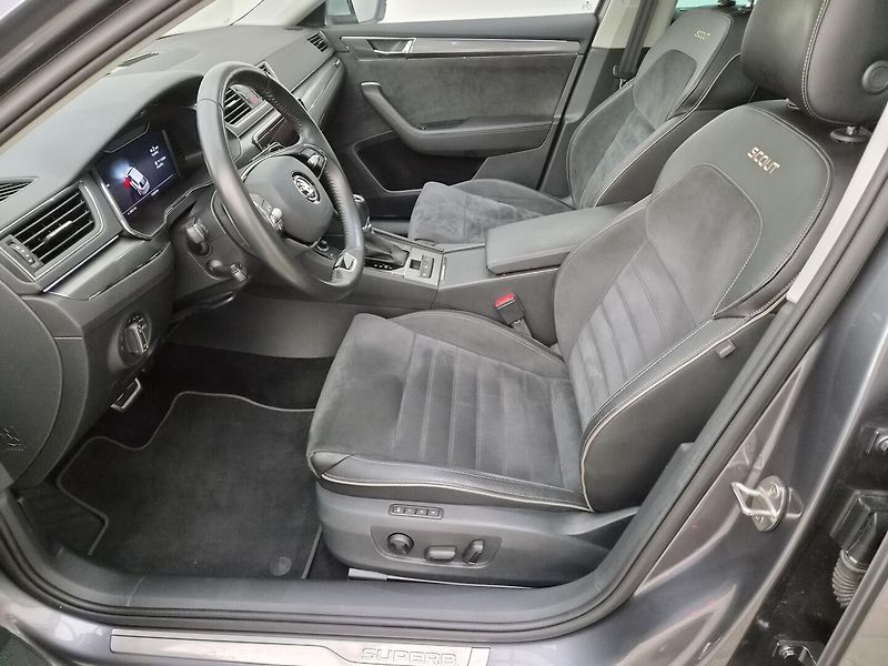Škoda Superb 2.0 TDI 4x4 Scout - fotka 7 z 29