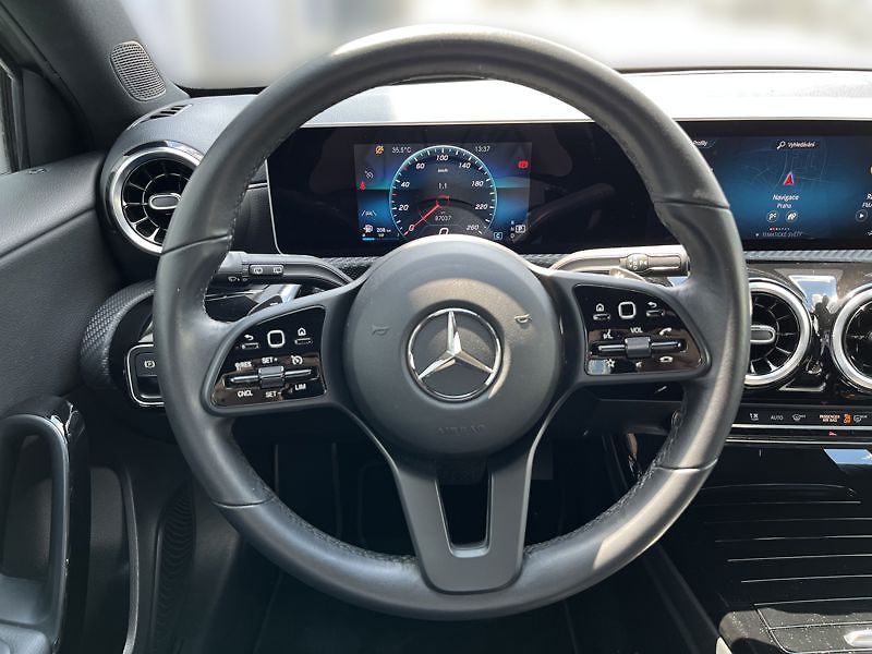 Mercedes-Benz Třídy A 180 - fotka 11 z 20