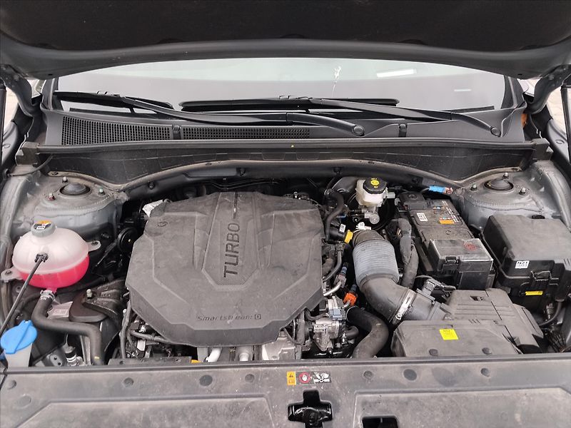 Hyundai Santa Fe 2,2   STYLE  142kW  4WD HeadUp - fotka 30 z 36