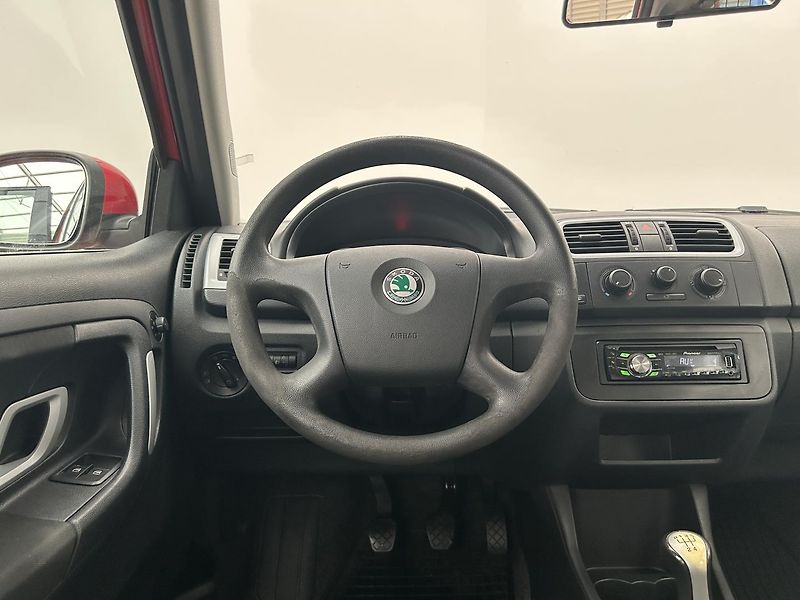 Škoda Fabia 1.9 TDI Ambiente - fotka 5 z 25