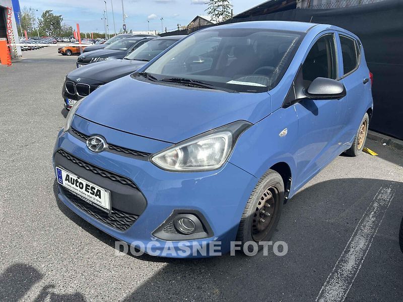 Hyundai i10 (2016) 1.0i, ČR, servis.kniha - fotka 1 z 3