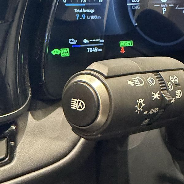 Lexus TX 550h+ (2025) 3.5 V6 Plug-in Hybrid - fotka 40 z 41