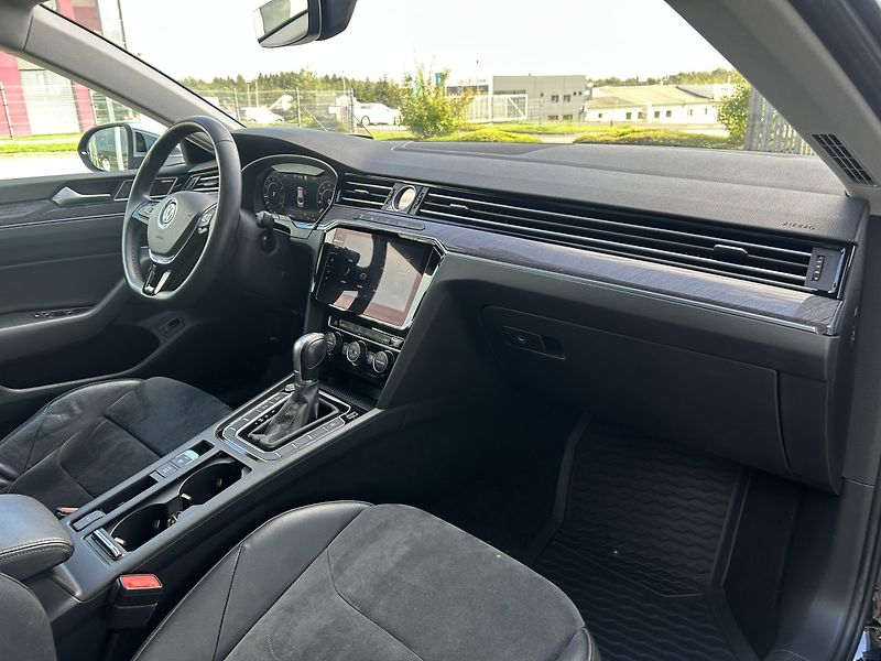 Volkswagen Arteon 2.0 TSI Elegance 4Motion WEBAS - fotka 11 z 26