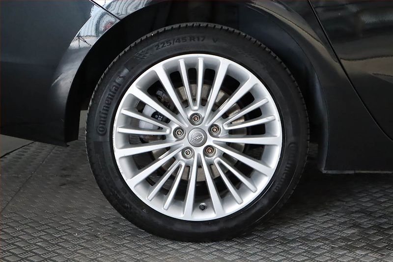 Opel Astra (2016) 1.6 CDTI, Automat, Serv.kniha - fotka 15 z 22