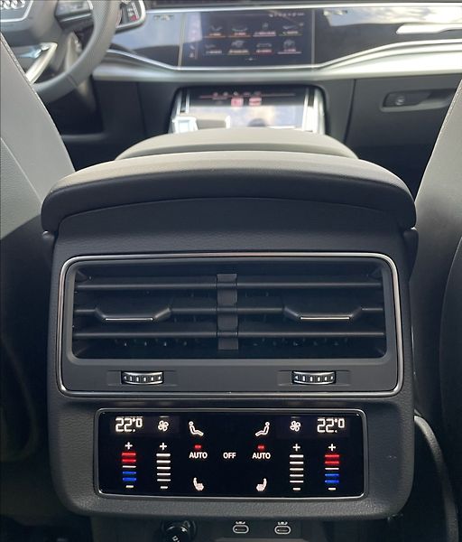 Audi Q8 3,0 TDi 50 S-line Individual - fotka 24 z 35
