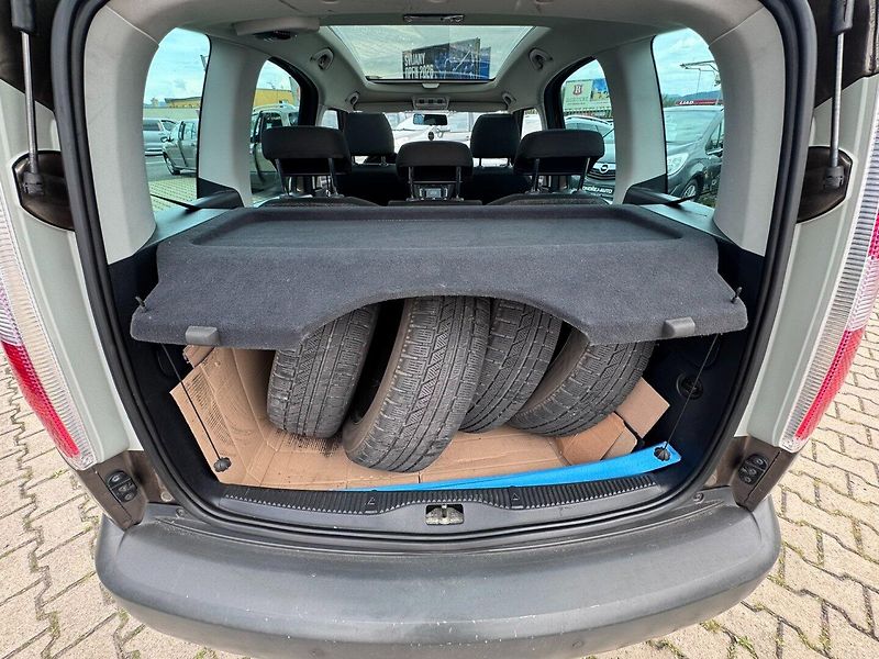 Škoda Roomster (2012) SCOUT 1,6 TDI 66 KW BELGIE STK - fotka 39 z 50