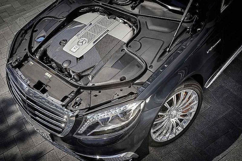 Mercedes-Benz S 65 AMG.