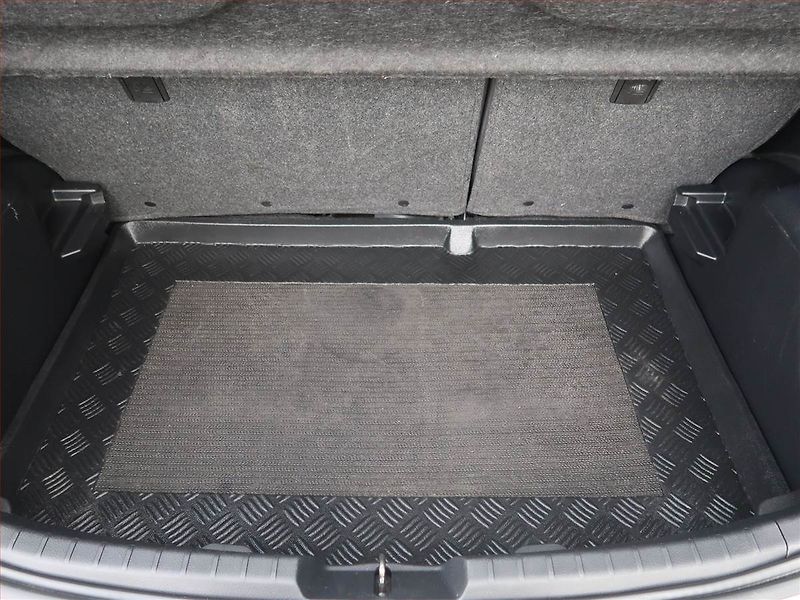 Toyota Yaris (2015) 1.5 Hybrid, Automat, Kůže - fotka 14 z 18
