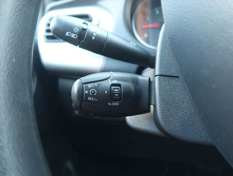 Citroën C-Elysée (2014) 1.2 VTi, Tempomat - fotka 16 z 17