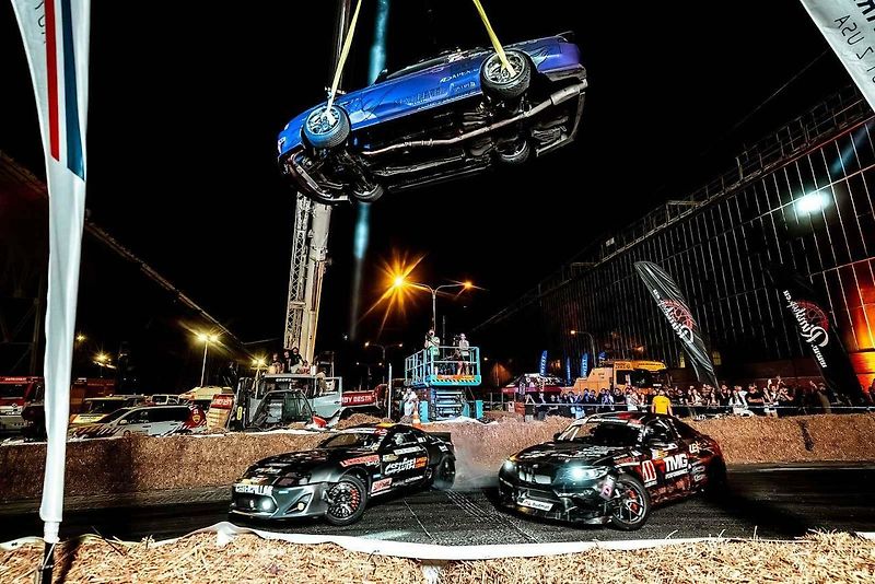 Finále Race The Streets, mezinárodního šampionátu v driftech v Dolní oblasti Vítkovic. 9. srpna 2025 v Ostravě.