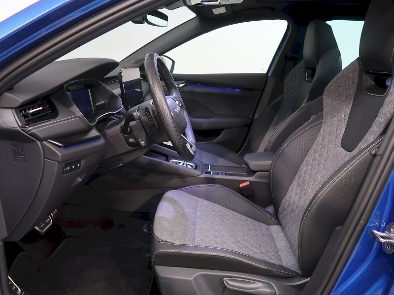Škoda Octavia (2025) SPORTLINE 2.0TDI 110KW DSG TAŽ - fotka 13 z 42