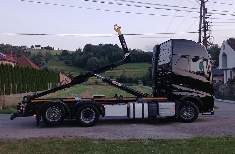Volvo FH (2018) 500 6x2 JNK EURO 6 - fotka 3 z 12