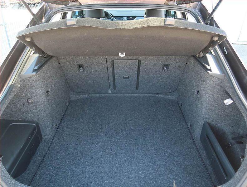 Škoda Octavia (2013) 1.4 TSI, Serv.kniha, Navi - fotka 14 z 19