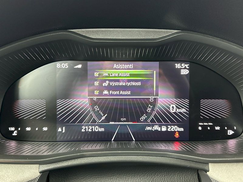 Škoda Kamiq (2025) 1.0TSI 85kW Top Selection - fotka 10 z 31